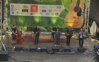 Folk žije? Podpořte vydání nového alba Kořeny folkové skupiny DRC.