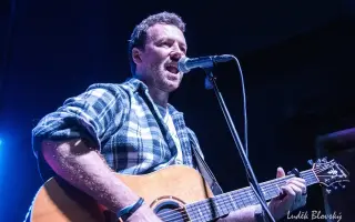 Vydejte s námi debutové album kapely Guláž