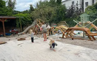 Rekonstrukce dvorku pro děti Waldorfské základní školy v Semilech