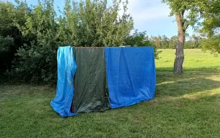 Tábořiště Strojatín:  nové venkovní umývárny a krbová kamna