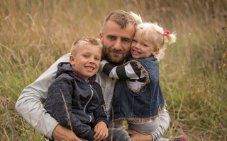 Lenka, Vítek a Barunka potřebují pomoci po úmrtí tatínka
