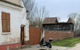 Střecha pro český etnodům v srbské vesnici Kruščica