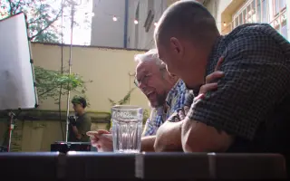 Pomozte nám postavit nezávislý film Cihly a chlast 👷‍♂️