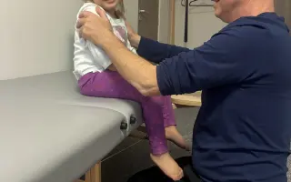 Pomoc Kristýnce k absolvování terapií, které ji  pomáhají v rozvoji