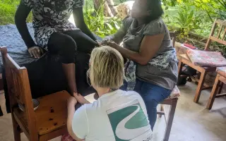 Ivka, Johanka a Honza opět v Zambii – učíme laskavý přístup k dětem s postižením