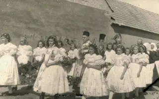 Podpořte vydání knihy Oltářem spojeni: Církevní život v Tvrdonicích a Kosticích