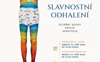 Obec Všekary & David Vávra: skleněný Kristus v poutním kostele na hranici Sudet