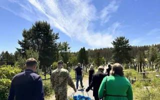 Cesta naděje pro vdovy a děti, které přišly o své muže ve válce