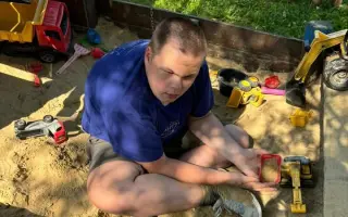 Matyáš s autismem potřebuje více než jenom příspěvek na auto