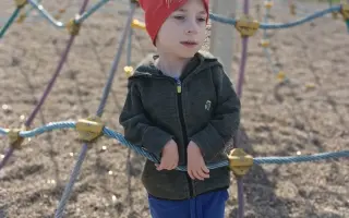 Pomozme Tádovi držet krok s bráchou