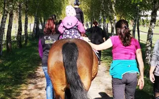 Pomozte dětem s handicapem zažít radost z pohybu v sedle