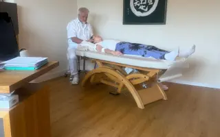Pomoc pro nepohyblivou mámu Radku s nesnesitelnými bolestmi