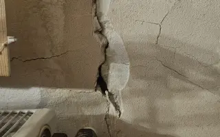 Pomozme Dáši zachránit domov v havarijním stavu po poškození vodou