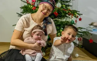 Tatínek se zrakovou vadou zůstal sám se dvěma dětmi – pomozme Lukášovi, Toníkovi a Žofince