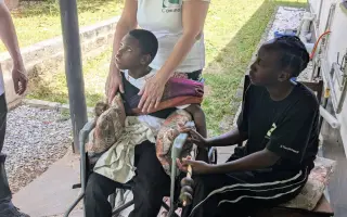 Ivka, Johanka a Honza opět v Zambii – učíme laskavý přístup k dětem s postižením