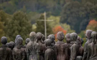 Zachraňme hlas minulosti pro budoucnost: Památník dětských obětí války