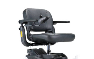 Elektrický invalidní vozík pro diabetika Honzu s amputací nohou