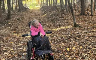 Rehabilitace a speciální kočárek pro Karolínku