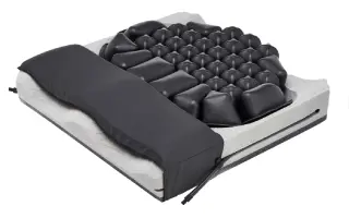 Pomoc pro Nikol na vozík a podsedák