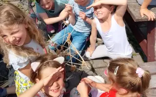 Společně pro dětství v respektu a radosti z objevování sebe i světa!