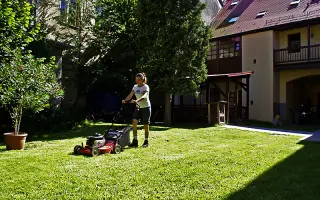Zachraňte ohroženou pomoc lidem po úrazech