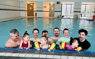 POMOC HANDICAPOVANÝM TROJČÁTKŮM