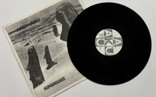 Podpořte vydání LP Poppass Slávka Neuhöfera ilustrované Pavlem Pucholtem