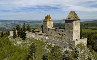 Krov-funding, aneb zachraňme středověkou střechu na hradě Kašperku!