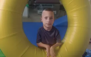 Pomozme Tádovi držet krok s bráchou