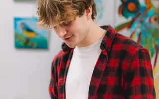 Pomozte nastartovat kariéru Martinovi Korymu!