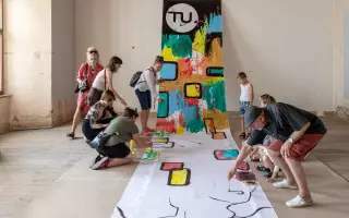 Buďte s námi TU! Podpořte festival současného umění ve Šternberku