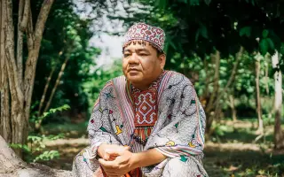 Šamanské Peru: kniha o světě, který mizí — a možnost pomoci, aby úplně nezmizel.
