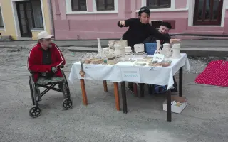 Zachraňte ohroženou pomoc lidem po úrazech