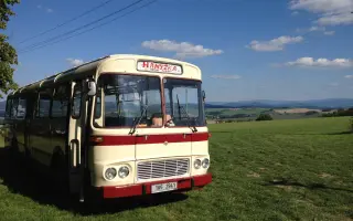 Pomozte zachránit autobus z roku 1977 – srdce našeho dětského tábora