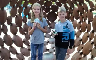 Nejprve zemřela maminka, teď i tatínek. Pomoc pro Aničku (13) a Vítka (11)