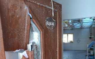 Rodina Kosových z domu zničeného tornádem v Mikulčicích potřebuje pomoc
