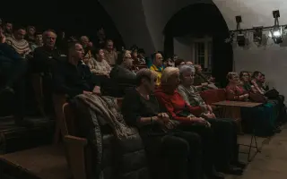 Kultura, která ti sedne: nové židle pro Prostor