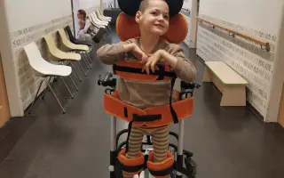 Pomozme s opravou schodišťové plošiny pro malého bojovníka Tobiáše
