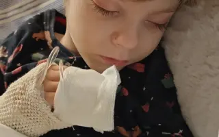 Pomozme bojovníkovi Michálkovi vykročit k prvnímu krůčku a lepší budoucnosti