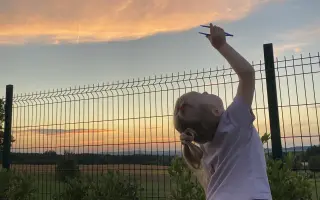Pomozme Timi bezpečně objevovat svět, který vidí jinak