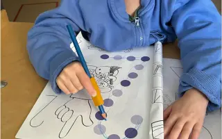 POMOC HANDICAPOVANÝM TROJČÁTKŮM