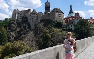 Pomozme Emičce pokračovat v cestě, kterou s mámou roky nevzdávají