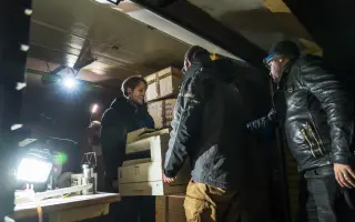 POŠLI AUTA NA UKRAJINU