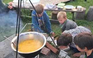 Z týpí do zateplené jurty. Pomozte Lesokruhu postavit teplý přístav!