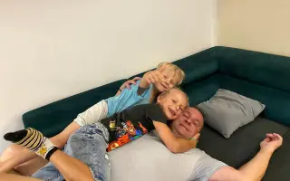 Pomozme společně Kristiánkovi a Kiliánkovi po ztrátě tatínka