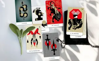 Red Tarot. Podpořte autorský projekt tarotových karet.