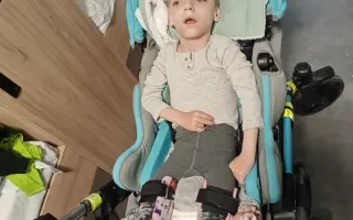 Pomozme bojovníkovi Michálkovi vykročit k prvnímu krůčku a lepší budoucnosti