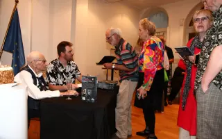 Pomozte odhalit příběh posledního žijícího 101letého čs. stíhacího pilota