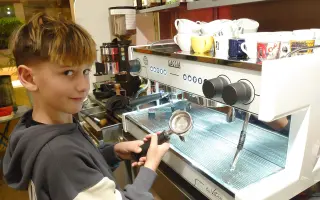 Pomozte nám vrátit vůni kávy do Maňány!