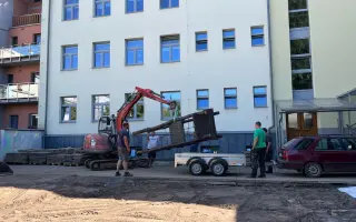 Rekonstrukce dvorku pro děti Waldorfské základní školy v Semilech